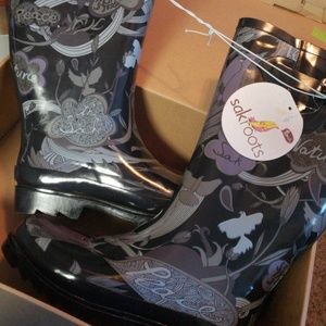 NIB Rain Boots